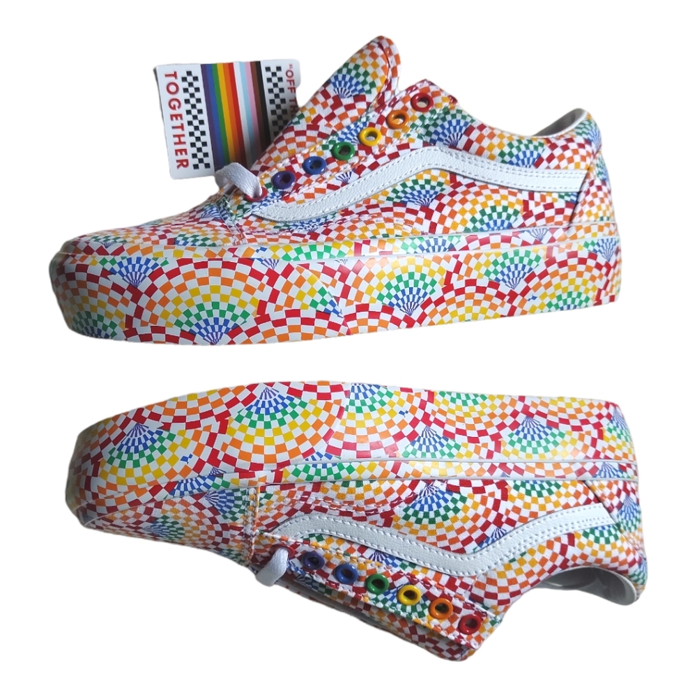 VANS- PRIDE RAINBOWS OLD SKOOL PLATFORM SHOES - Picture 3 of 11